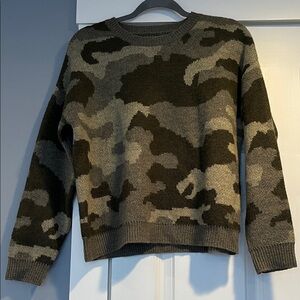 Lucky Brand Women's Camouflage Crewneck Sweater in Olive & Gray
